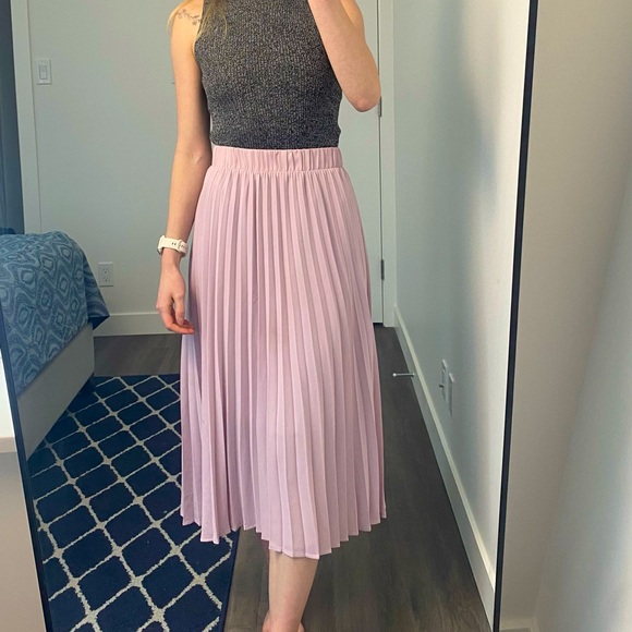 Twik - Pink Pleated Midi Skirt - Small - Picture 2 of 8